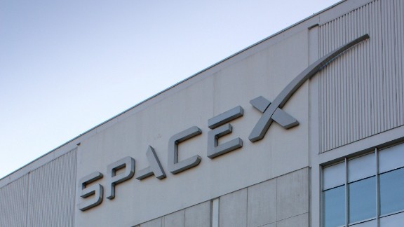 SpaceX Faces $70 Billion Delivery Risk